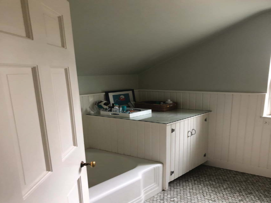 Bravender BEFORE upstairs Bath